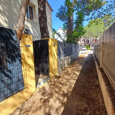 Petit Paradis A 50 Metres ארגלס-סור-מר