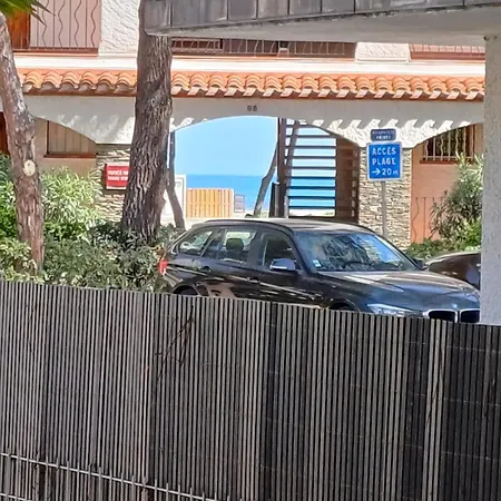 Petit Paradis A 50 Metres ארגלס-סור-מר